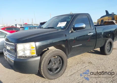 2007 Chevrolet Silverado C1500 из США, поврежденный, VIN 1GCEC14C57Z558584